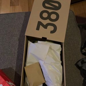 Yeezy Boost 380 Hylte size 10